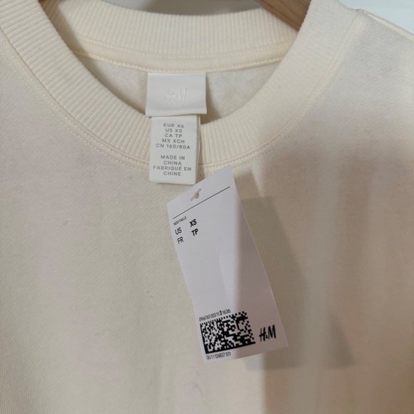 H&M Cream Padded-Shoulder Sweatshirt – XS – NWT - Picture 2 of 2